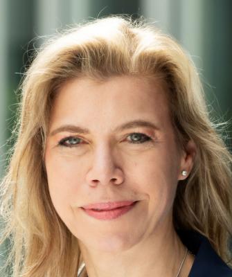 businessdaily-Sunlight-Mariella Röhm-Kottmann_CFO