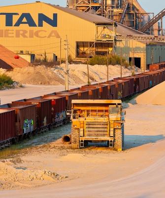 Εργοστάσιο Titan America