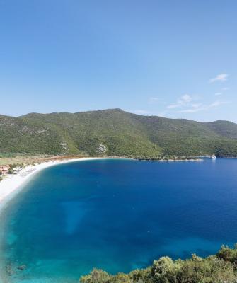 Παραλία Αρκαδίας με θέα βουνά Παραλία Αρκαδίας