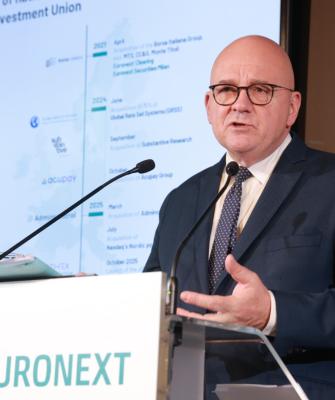 Στεφάν Μπουζνά μιλάει