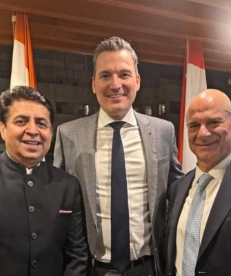 Tugnait, Solomon, Σταύρος Ιωάννου