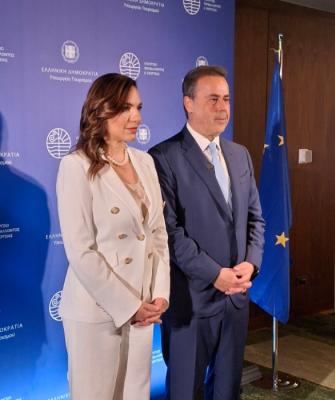 Όλγα Κεφαλογιάννη, Σταύρος Παπασταύρου