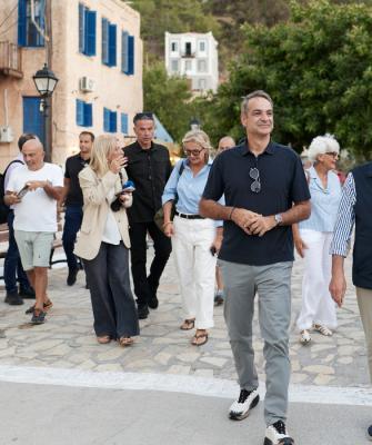 O Πρωθυπουργός στο Καστελόριζο