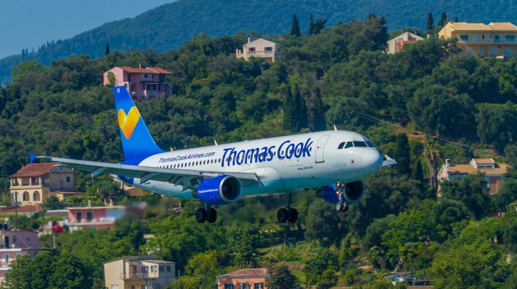 Αεροσκάφος της Thomas Cook προσγειώνεται στο αεροδρόμιο της Κέρκυρας