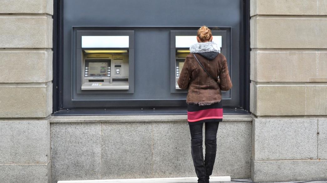 ATM σε τράπεζα