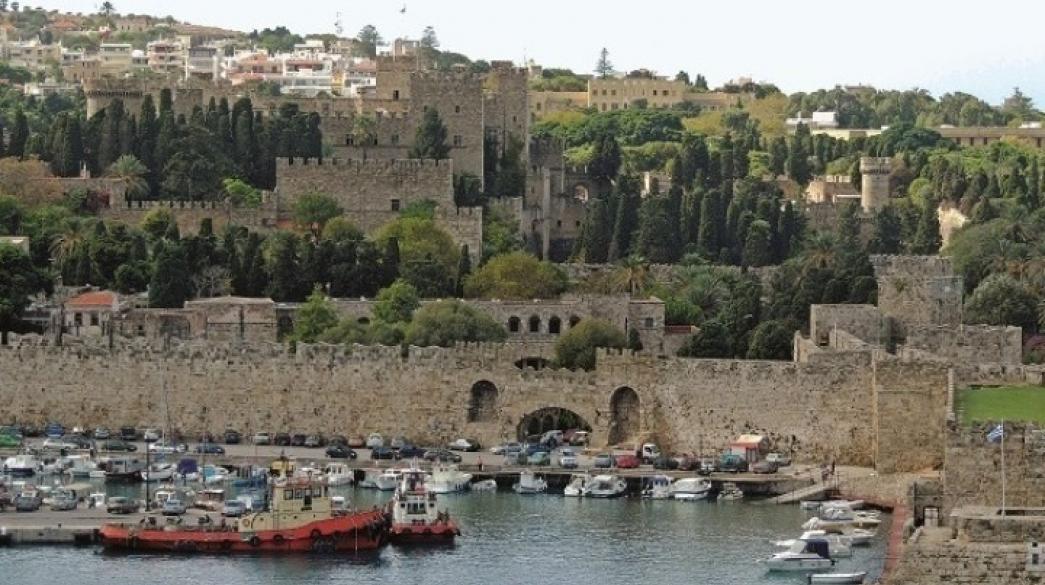 Η Ελλάδα υποδέχεται φθινοπωρινές πολιτιστικές δράσεις με στήριξη ΕΟΤ Παλαιά πόλη ΡόδουΚάστρο Ρόδου και μαρίναΛιμάνι Ρόδου κάστρο