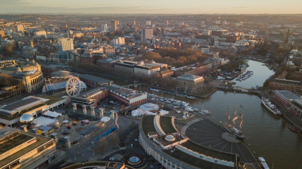 bristol-ekrixi-bretania