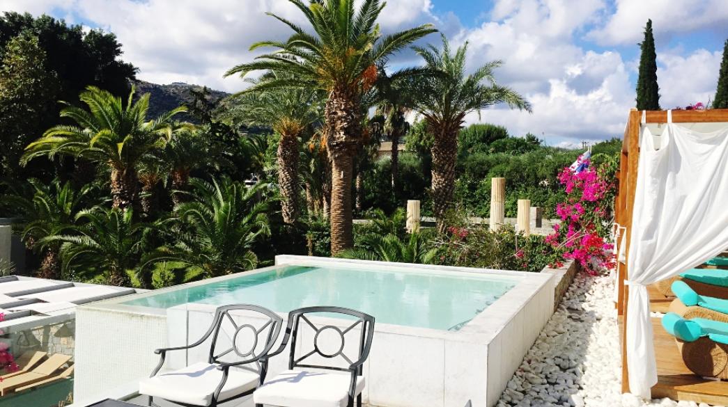 Xenodoxeia, Blue Capsis Elite Resort