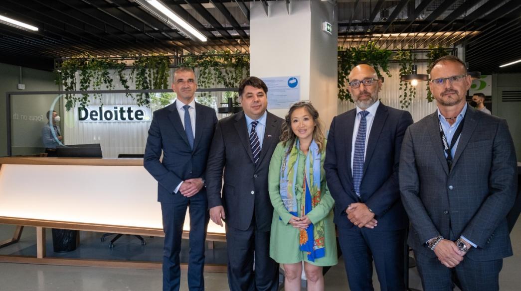 Deloitte- Tsounis-George