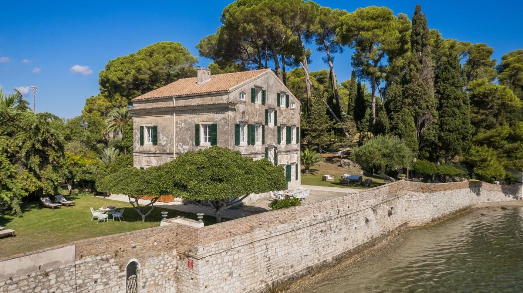 businessdaily-Aria-Hotels-Villa Posillipo