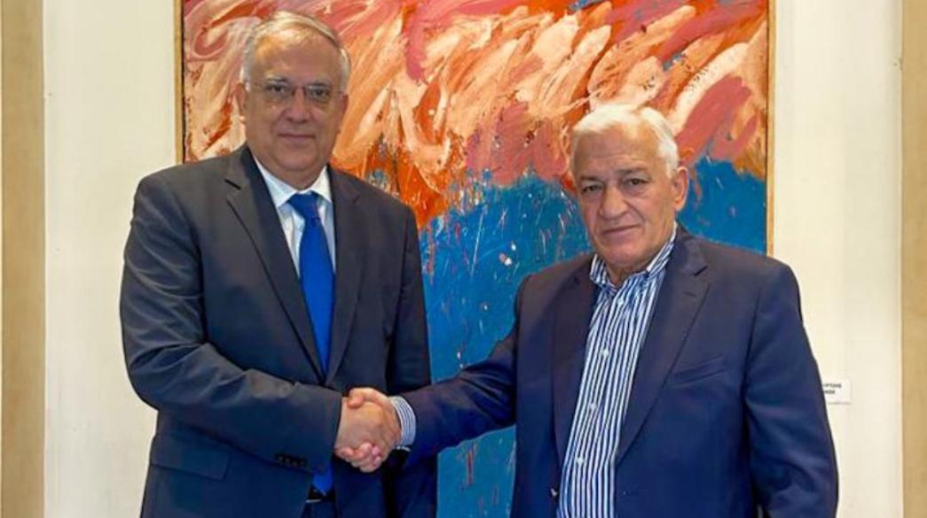 Συνάντηση Θεοδωρικάκου – ΚΕΔΕ για αναβάθμιση των λαϊκών αγορών