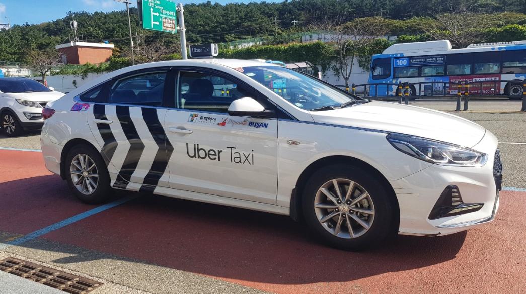 Συμμαχία Lucid–Uber–Nuro για 20.000 αυτόνομα EVs έως το 2032 Uber