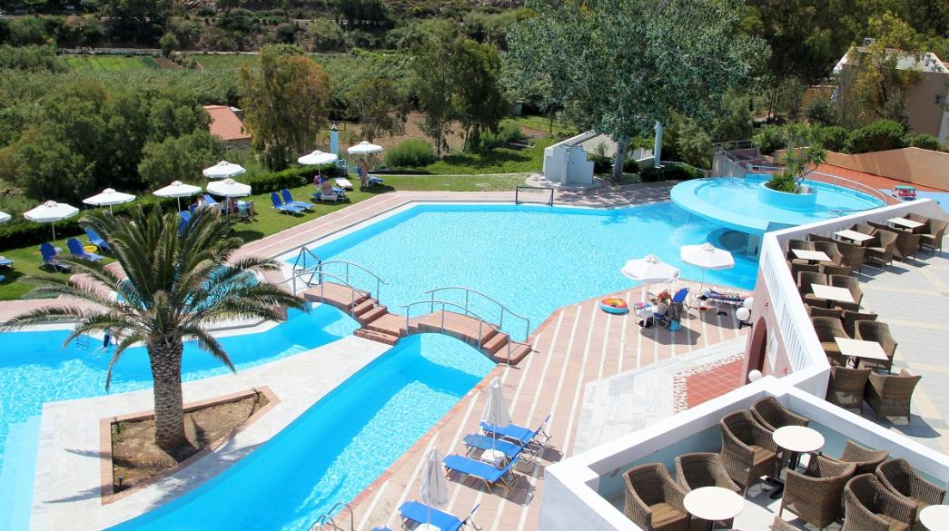 pisina_hotel_xenodoxeio_tourismos A luxury,all-inclusive resort with a seafront location on the sandy beach of Fodele, on Crete's northern coast.