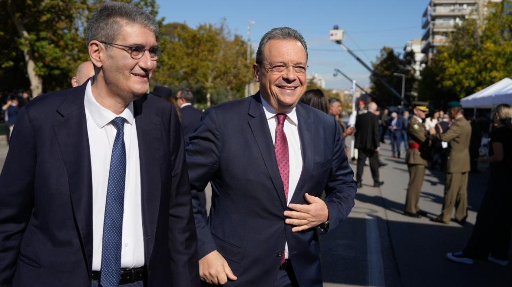 Στέφανος Φάμελλος σε παρέλαση Στέφανος Φάμελλος παρέλαση