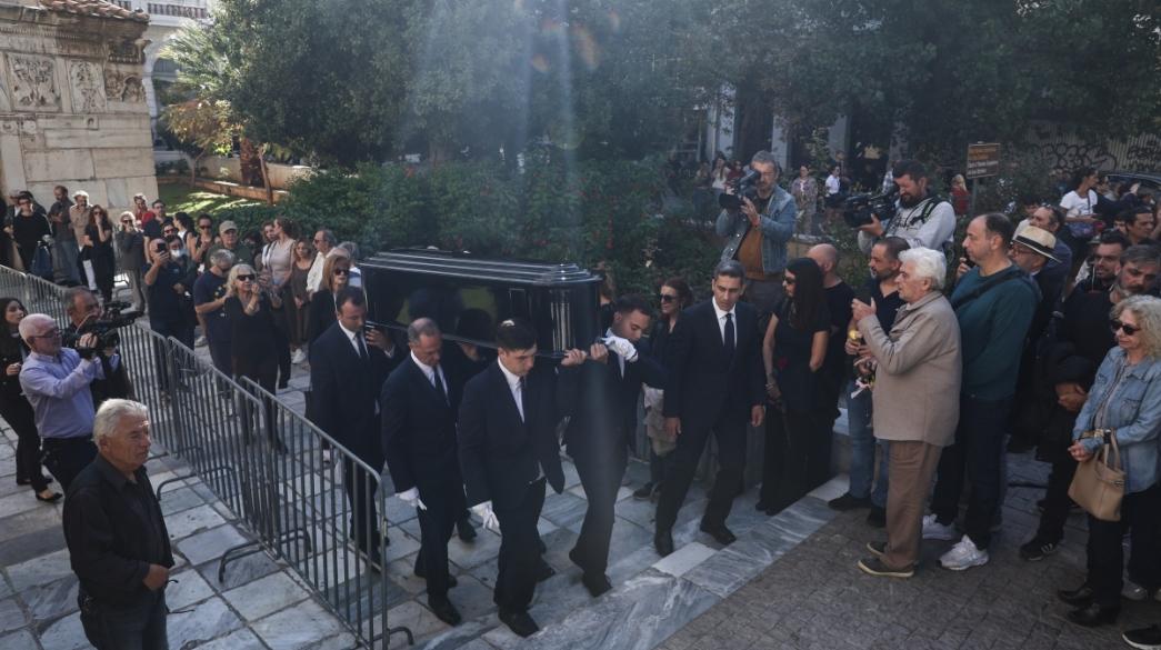 Πομπή κηδείας στην εκκλησία πομπή κηδείας σε εκκλησία