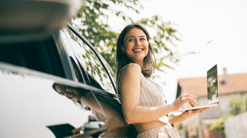 Χαρούμενη γυναίκα