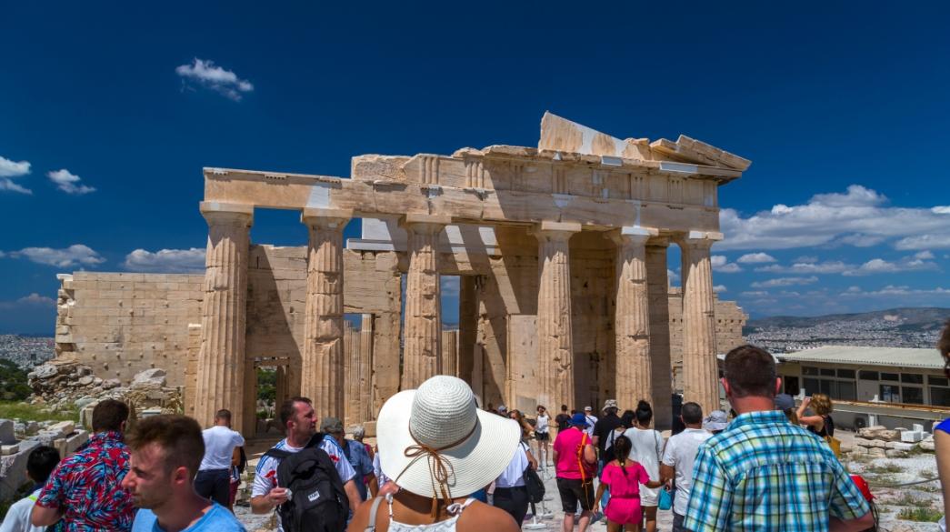 Τουρίστες στον Παρθενώνα