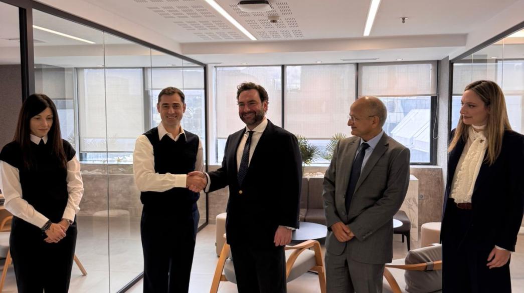 Υπεύθυνοι για τα ναυπηγεία