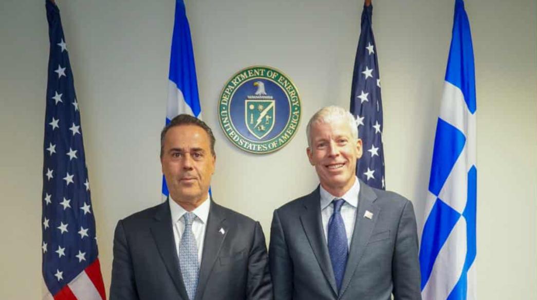 Παπασταύρου, Ράιτ