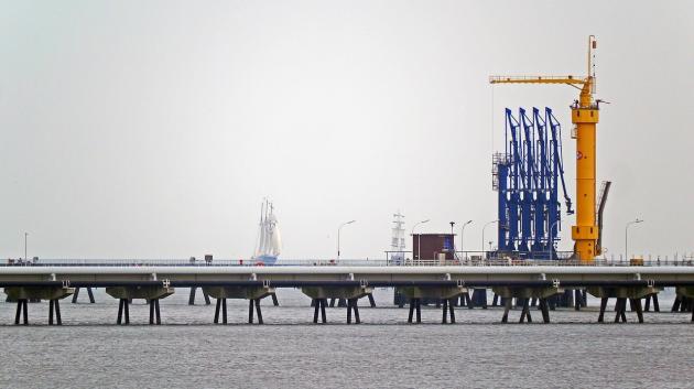 λιμάνι πετρελαίου εγκαταστάσεις