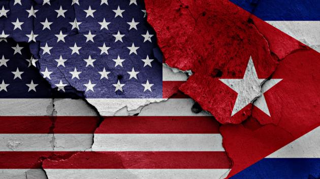 Σημαίες ΗΠΑ και Κούβας