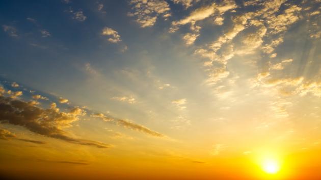 θερινός ουρανός ηλιοβασίλεμα