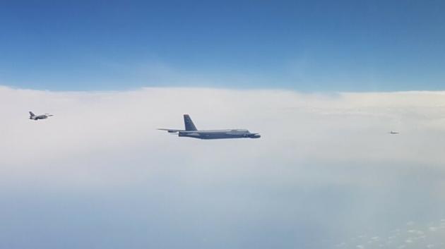 Στρατιωτικό αεροσκάφος αέρας