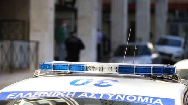 Περιπολικό ΕΛΑΣ κοντά