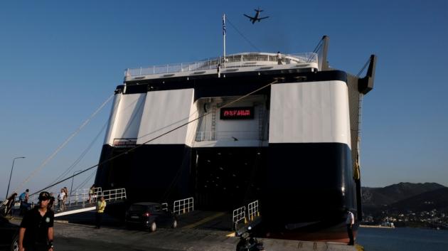 Πλοίο στον Πειραιά