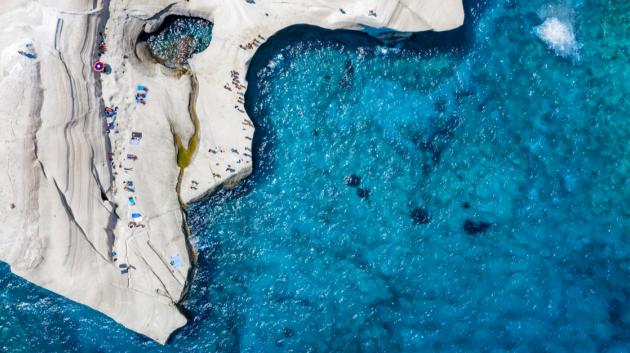 Παραλία Σαρακήνικο Μήλος