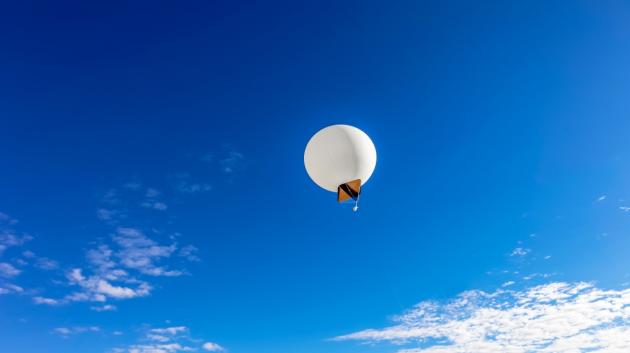 μετεωρολογικό μπαλόνι ουρανός