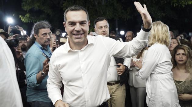 Αλέξης Τσίπρας χαμογελαστός