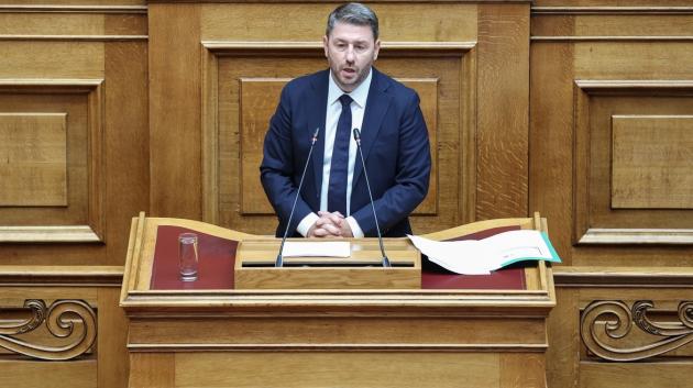 Νίκος Ανδρουλάκης στο βήμα