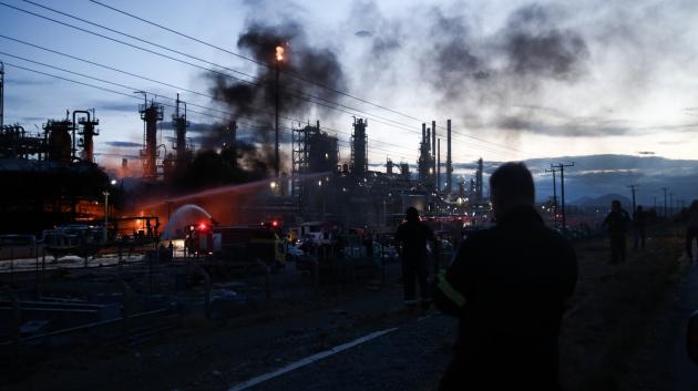 Πυρκαγιά σε διυλιστήριο