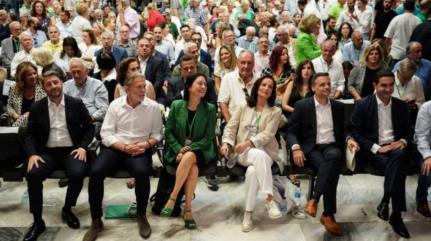 Στελέχη ΠΑΣΟΚ ΚΙΝΑΛ σύνεδροι