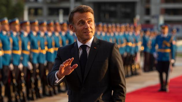 Εμανουέλ Μακρόν επίσημη τελετή