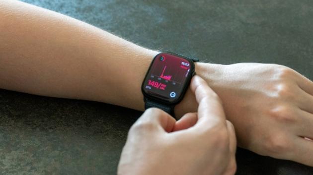 Apple Watch στον καρπό