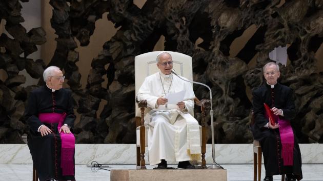 Πάπας Λέων στο Βατικανό