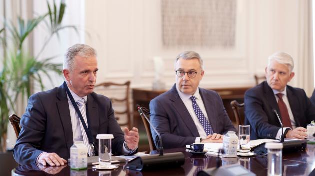 Εκπρόσωποι σε συνεδρίαση