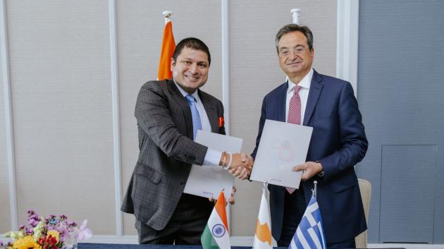 Επίσημη τελετή συμφωνίας