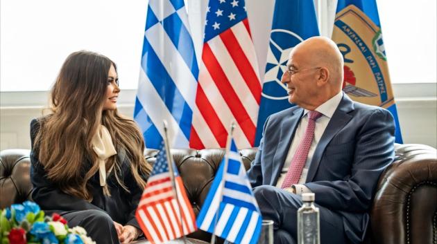 Γκίλφοϊλ- Δένδιας