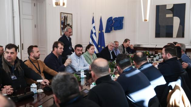 Συνάντηση σε επίσημο χώρο