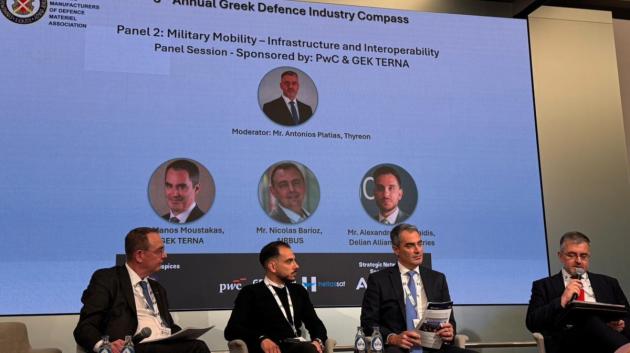 Μάνος Μουστάκας