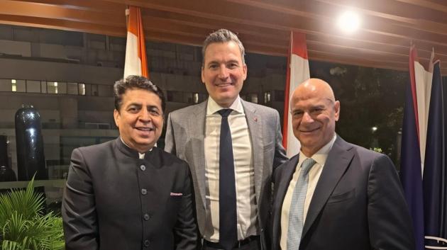 Tugnait, Solomon, Σταύρος Ιωάννου