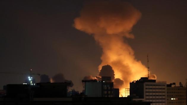 Καπνός Μεσανατολικό ξέσπασμα