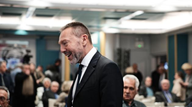 Γιάννης Στουρνάρας