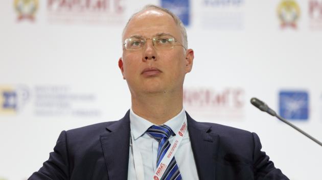 Κιρίλ Ντμίτριεφ πορτρέτο