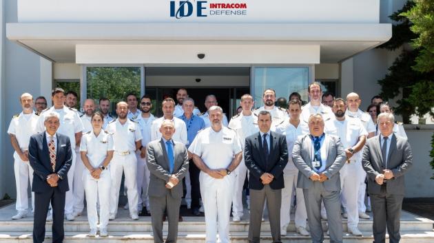 Επίσκεψη ατόμων στο Intracom Defence