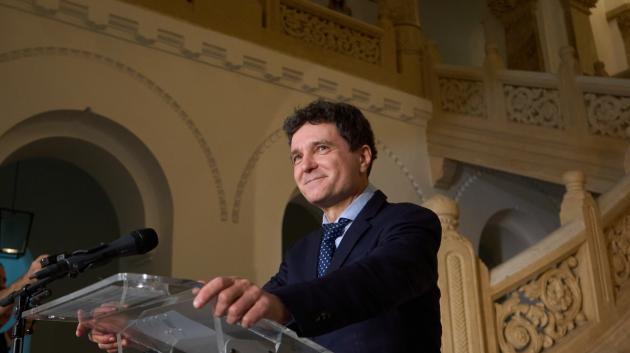 Νικουσόρ Νταν δημόσια ομιλία