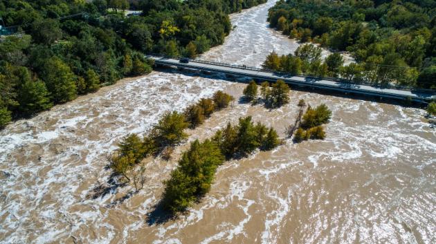 Πλημμυρισμένο ποτάμι
